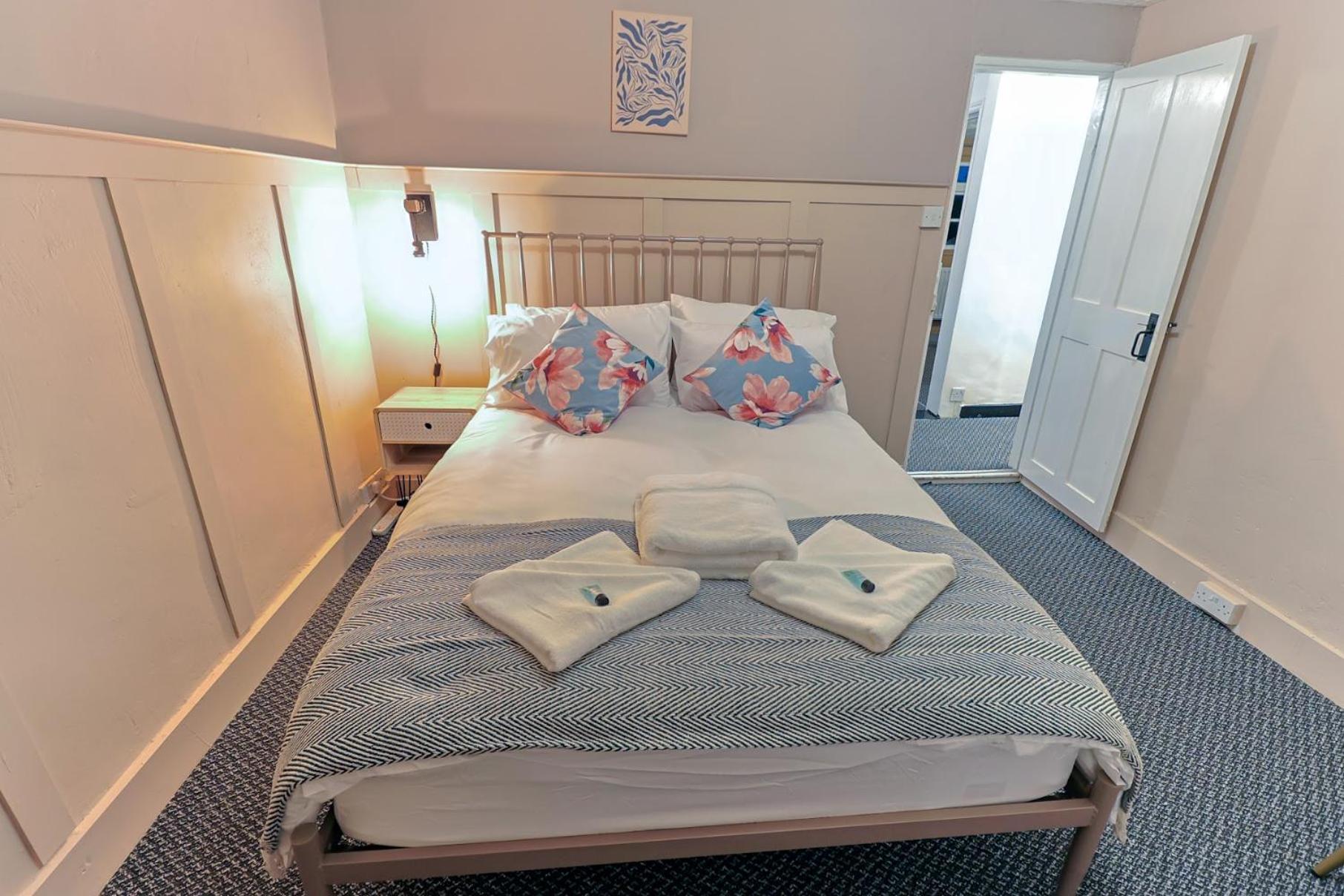 Burnham-on-Crouch Bay Tree Cottage, Sleeps 7 Close To The Marina מראה חיצוני תמונה